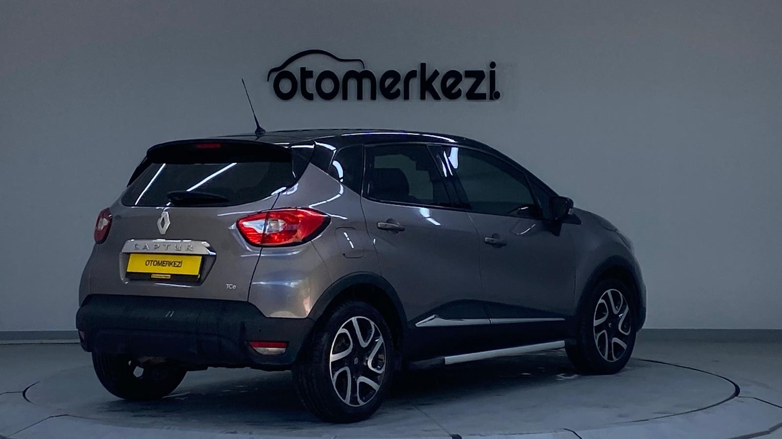 RENAULT CAPTUR 8